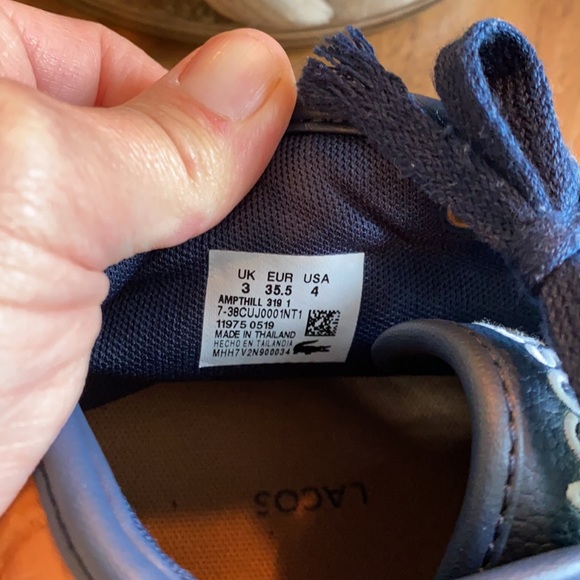 Lacoste Big Boys Size 4 high top shoes - Picture 4 of 7